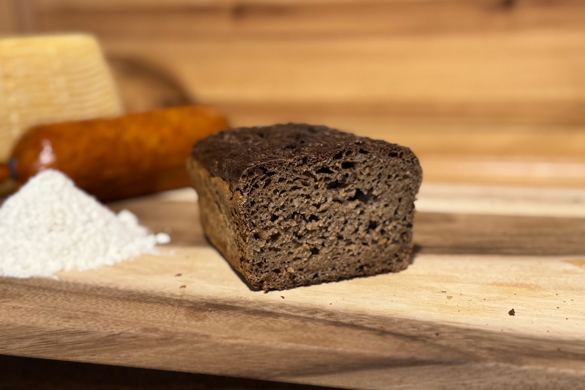Kräftiges Roggenbrot handwerklich gebacken, Mecklenburg-Vorpommern


